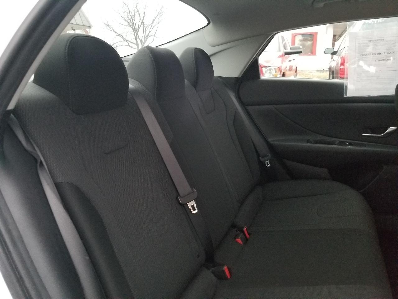 Hyundai Elantra SE IVT 2021