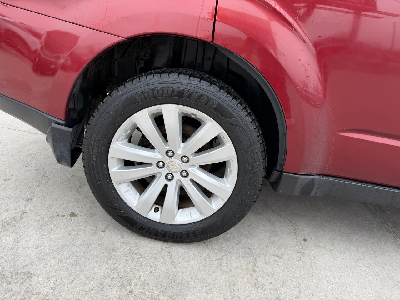 Subaru Forester 4dr Auto 2.5X Premium 2012