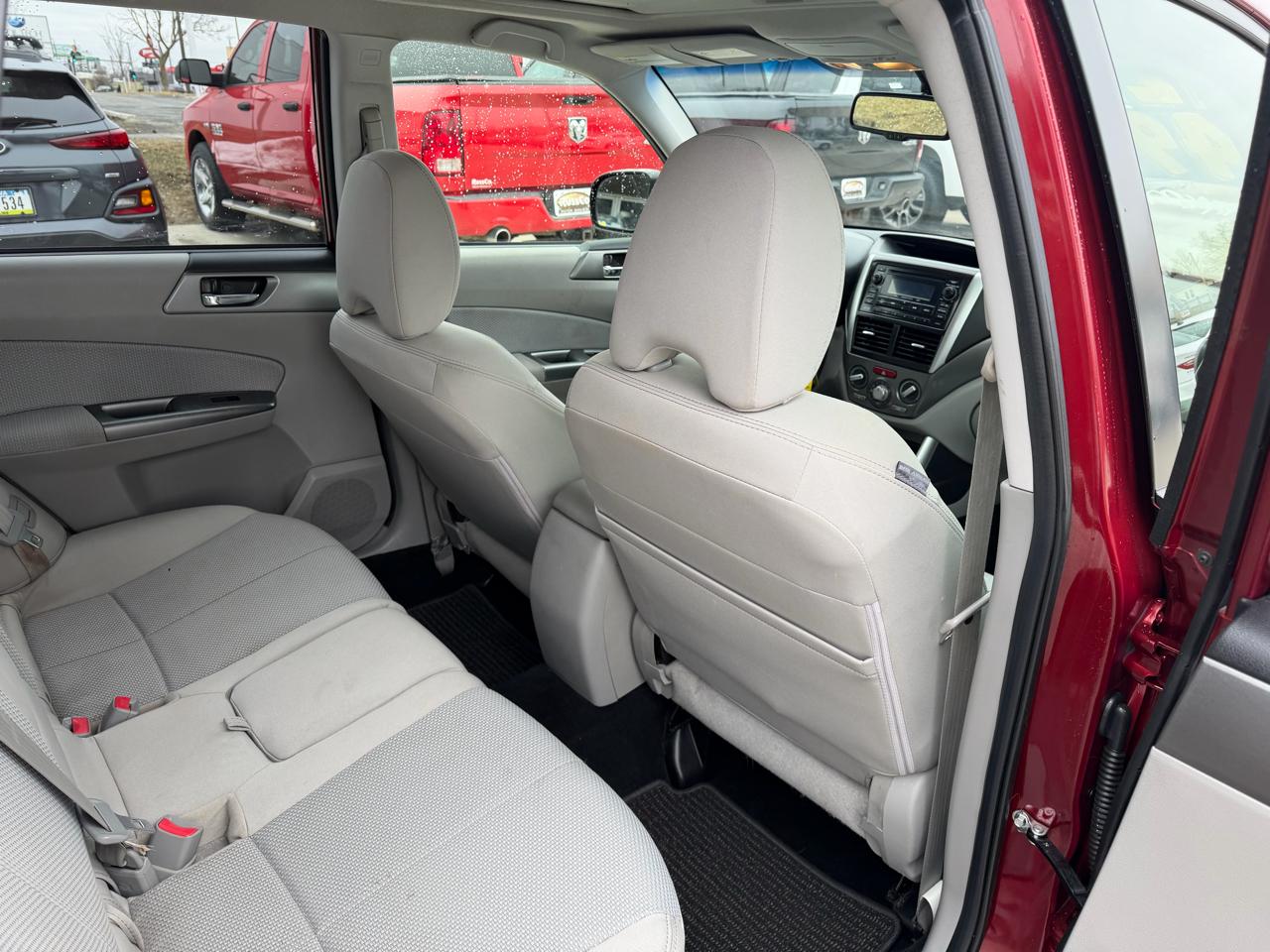 Subaru Forester 4dr Auto 2.5X Premium 2012