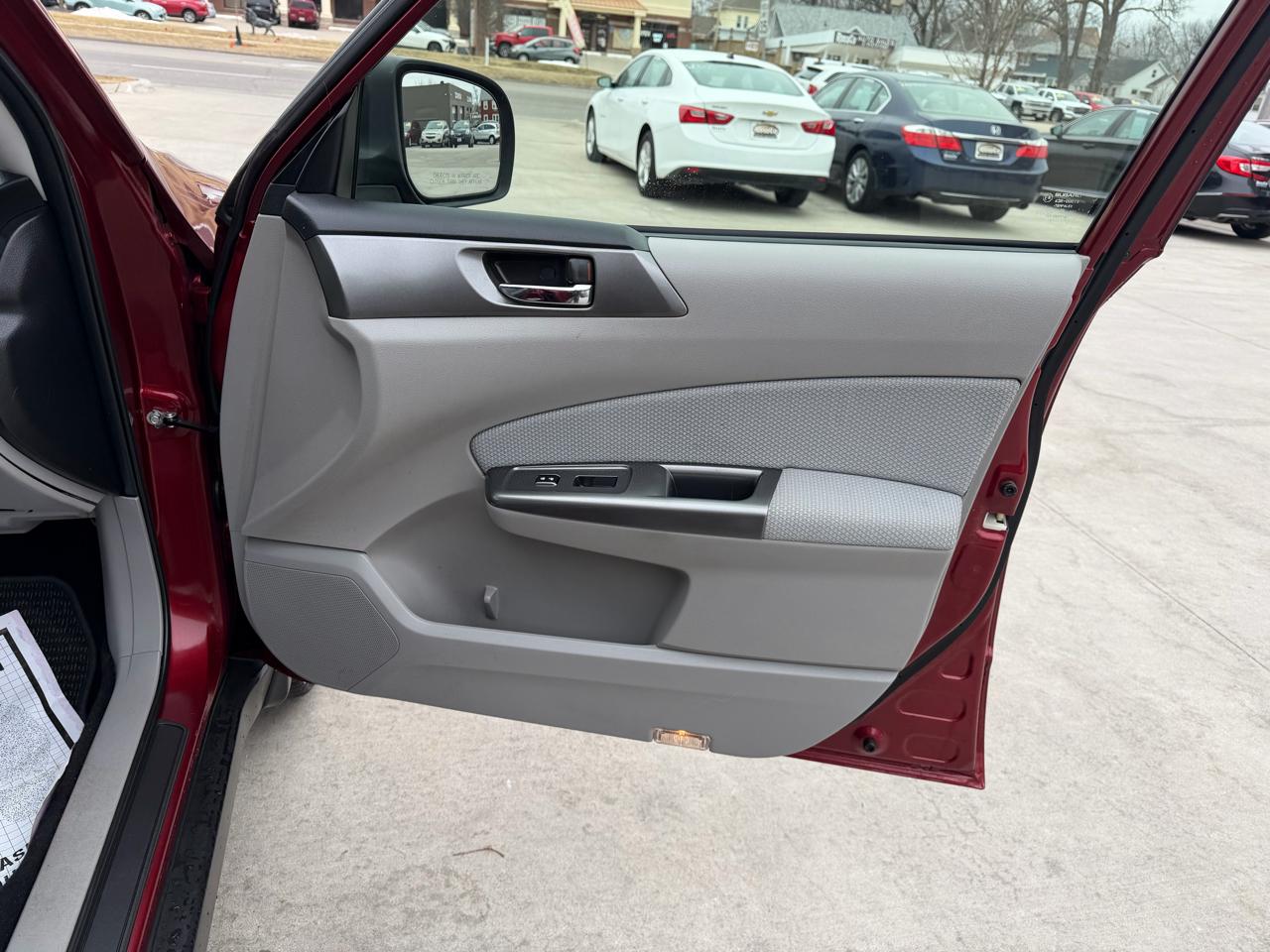 Subaru Forester 4dr Auto 2.5X Premium 2012