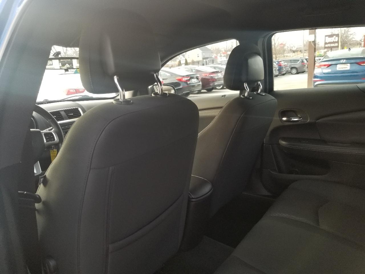 Dodge Avenger 4dr Sdn SXT 2012