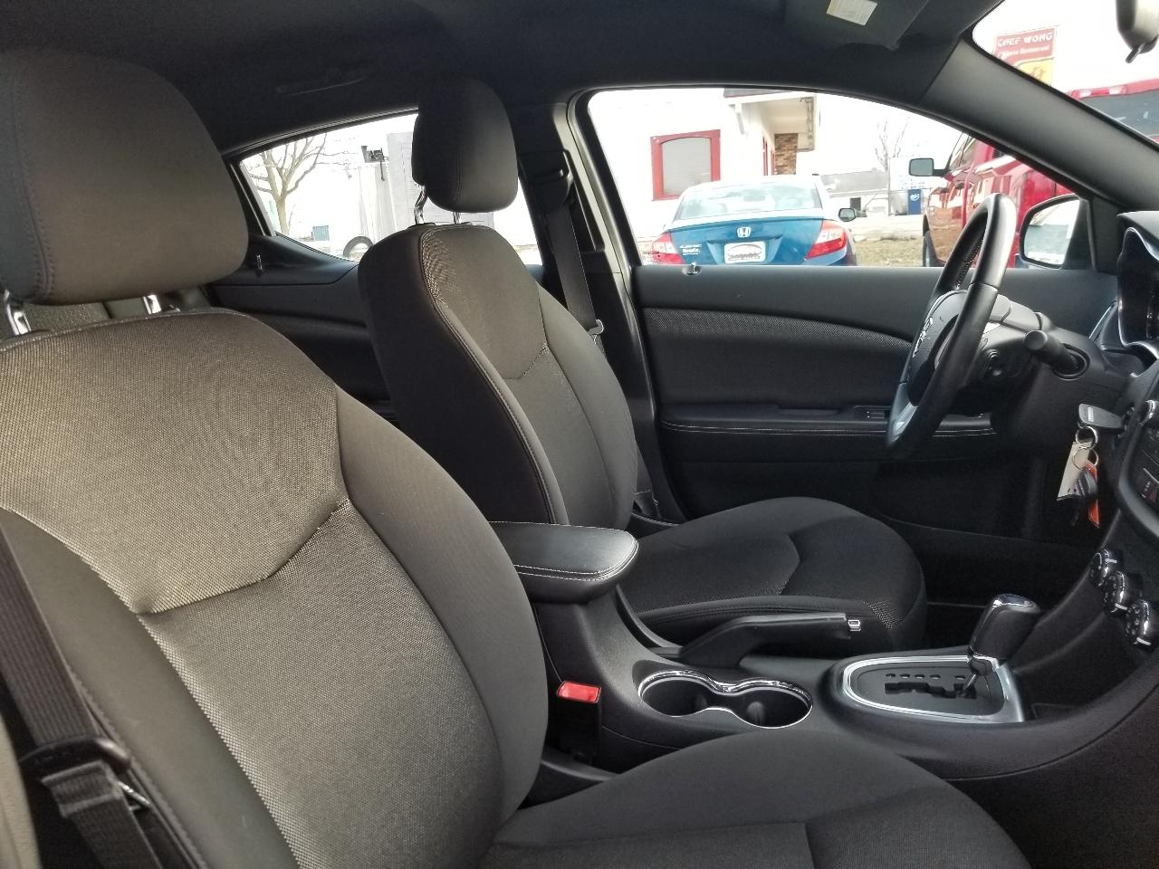 Dodge Avenger 4dr Sdn SXT 2012