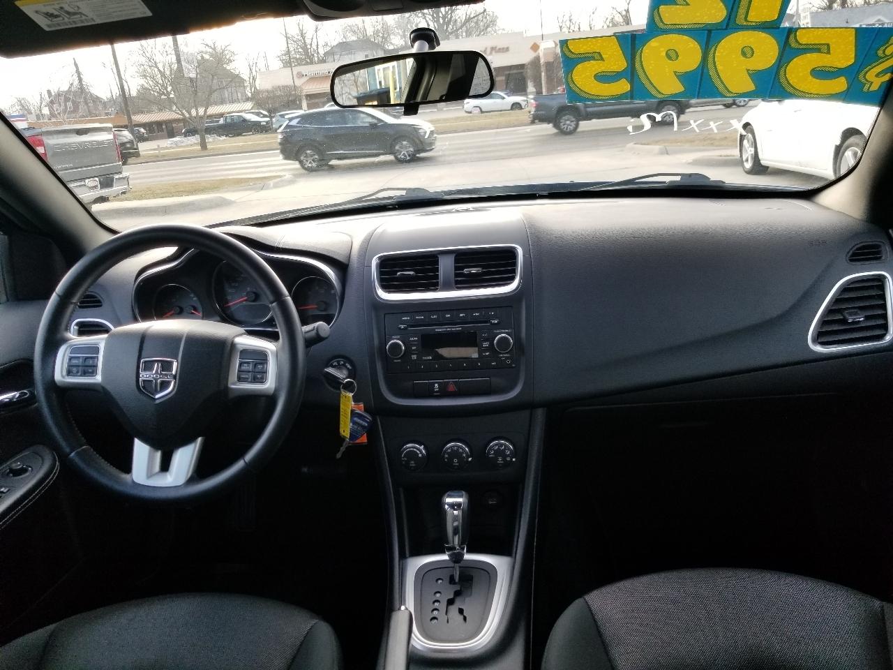 Dodge Avenger 4dr Sdn SXT 2012