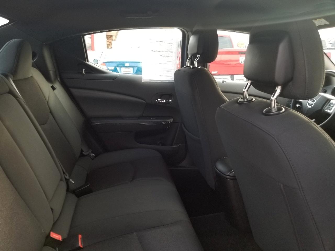 Dodge Avenger 4dr Sdn SXT 2012