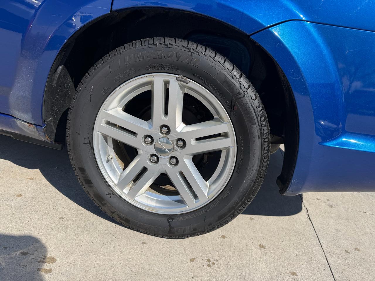 Dodge Avenger 4dr Sdn SXT 2012