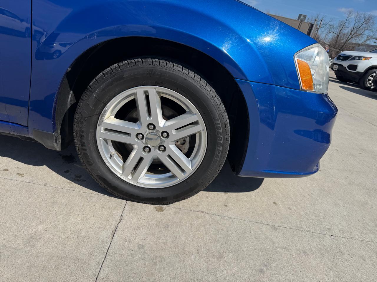 Dodge Avenger 4dr Sdn SXT 2012