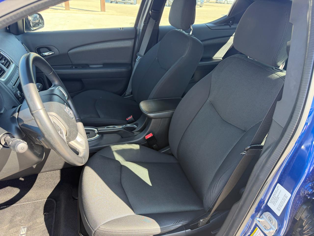 Dodge Avenger 4dr Sdn SXT 2012