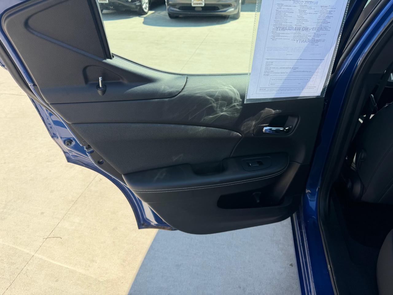 Dodge Avenger 4dr Sdn SXT 2012