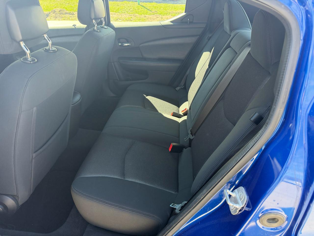 Dodge Avenger 4dr Sdn SXT 2012