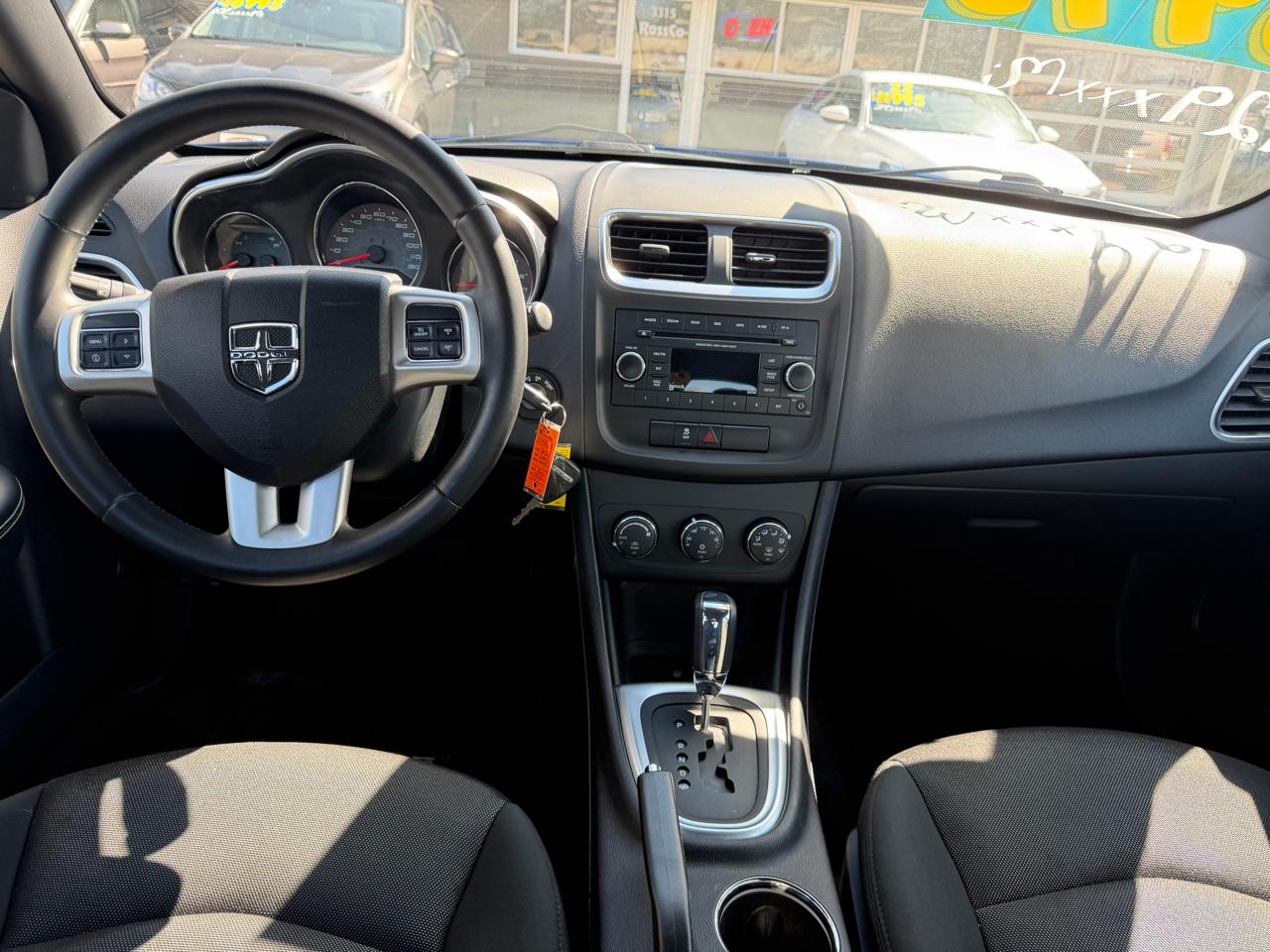 Dodge Avenger 4dr Sdn SXT 2012