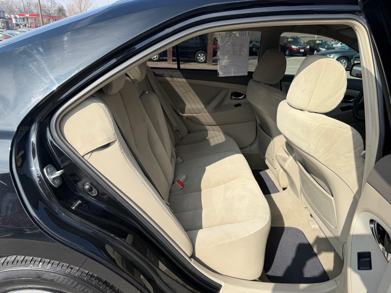 Toyota Camry 4dr Sdn I4 Auto (Natl) 2009