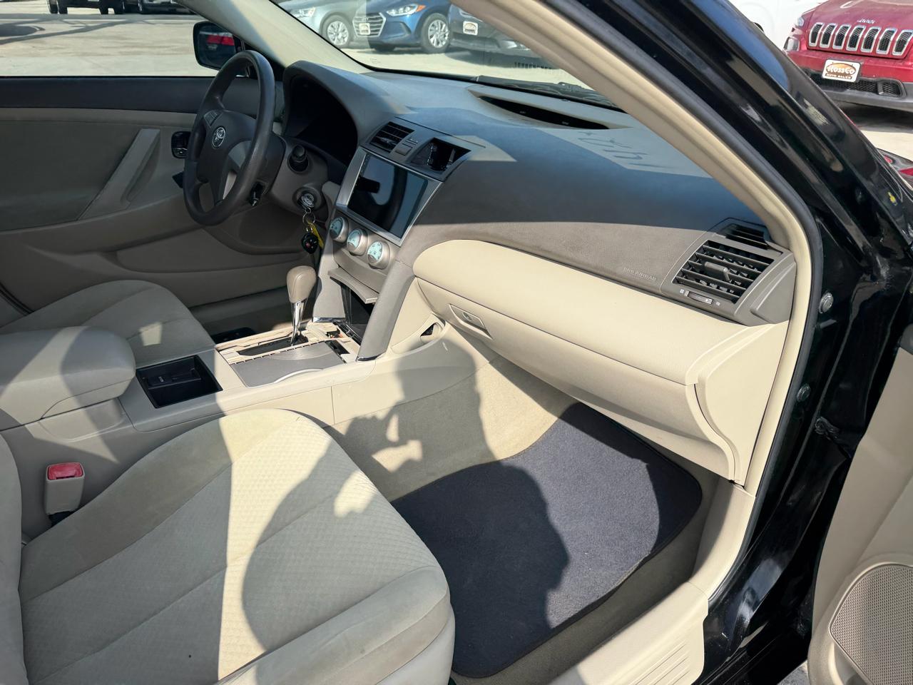 Toyota Camry 4dr Sdn I4 Auto (Natl) 2009