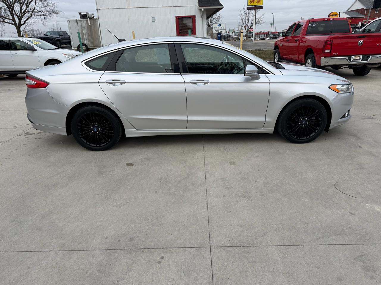 Ford Fusion 4dr Sdn SE FWD 2014