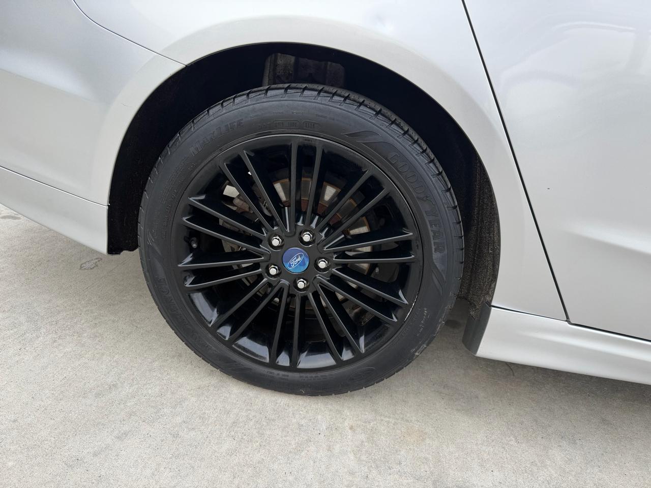 Ford Fusion 4dr Sdn SE FWD 2014