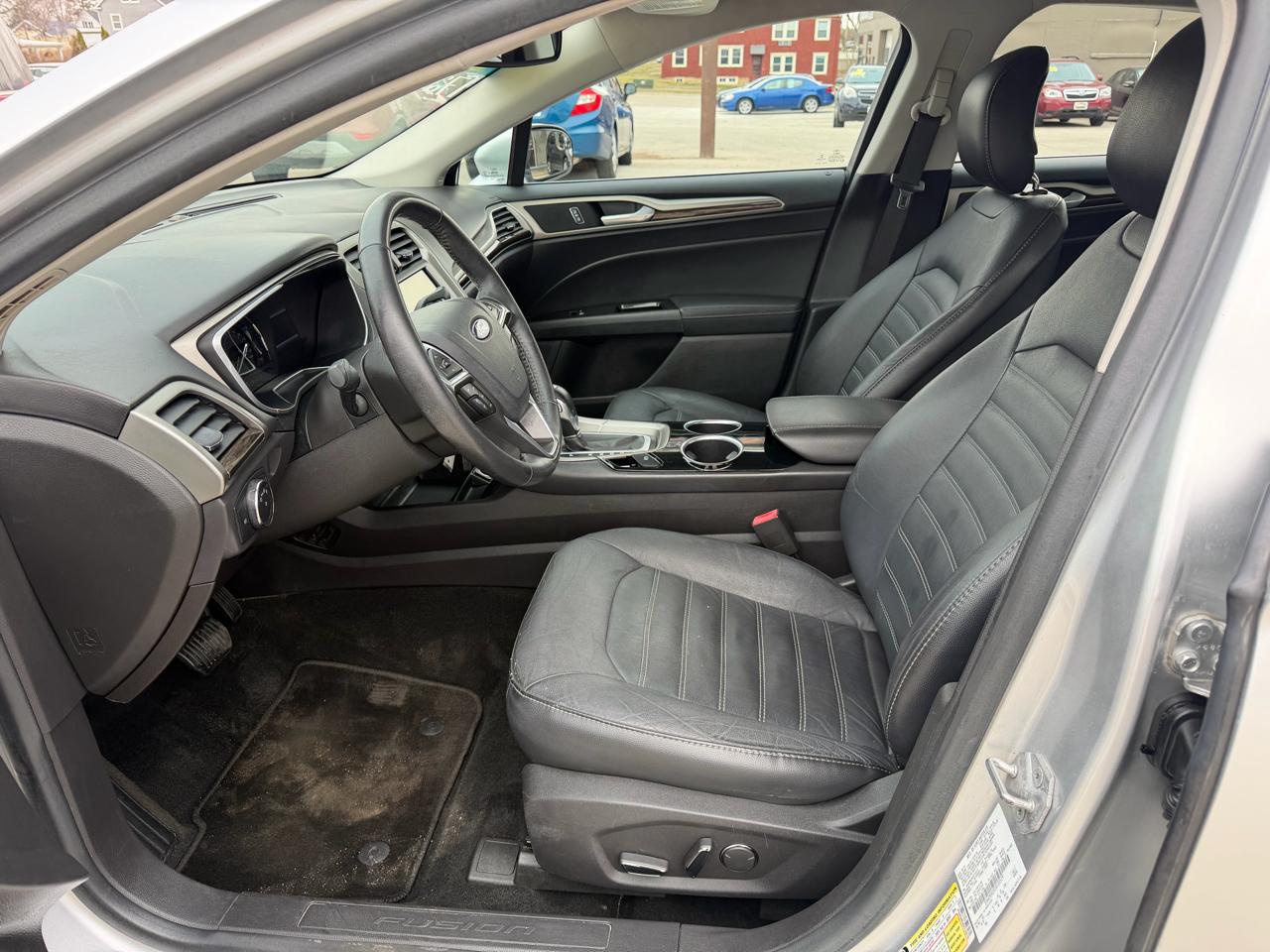 Ford Fusion 4dr Sdn SE FWD 2014