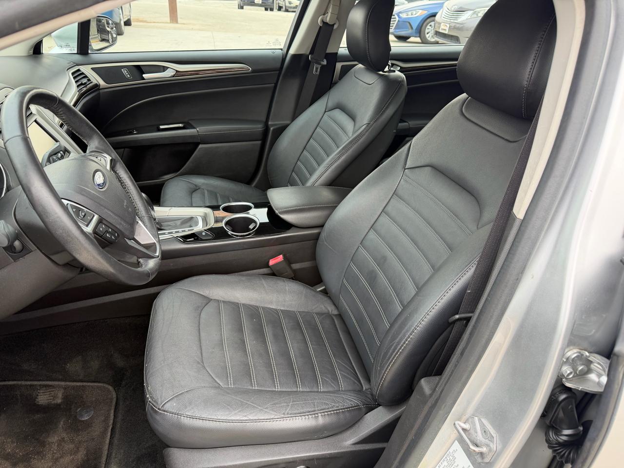 Ford Fusion 4dr Sdn SE FWD 2014