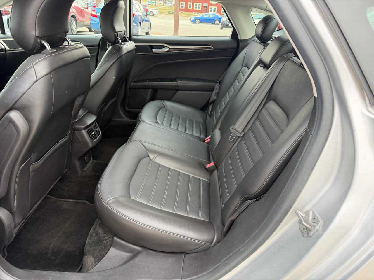 Ford Fusion 4dr Sdn SE FWD 2014