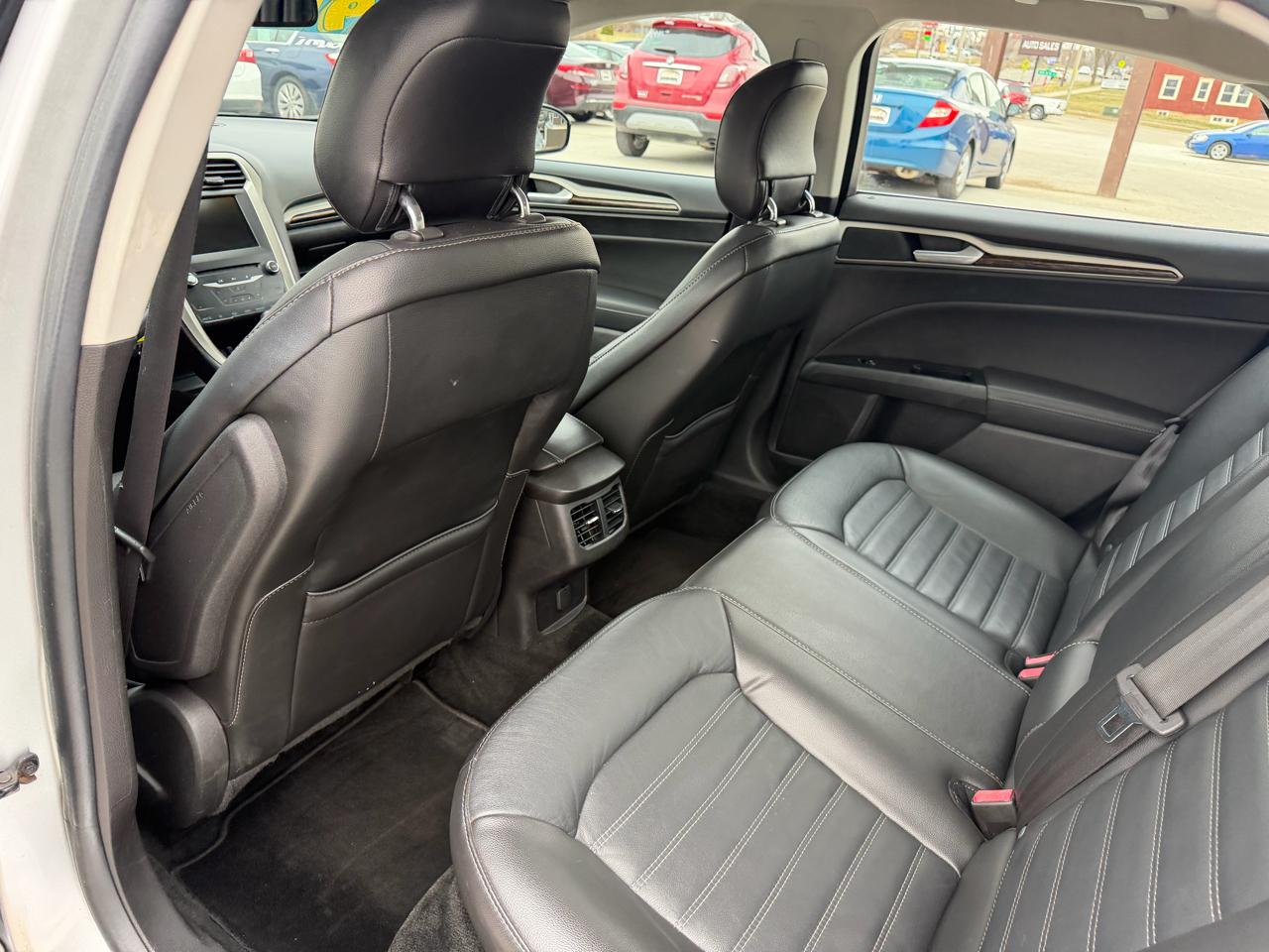 Ford Fusion 4dr Sdn SE FWD 2014