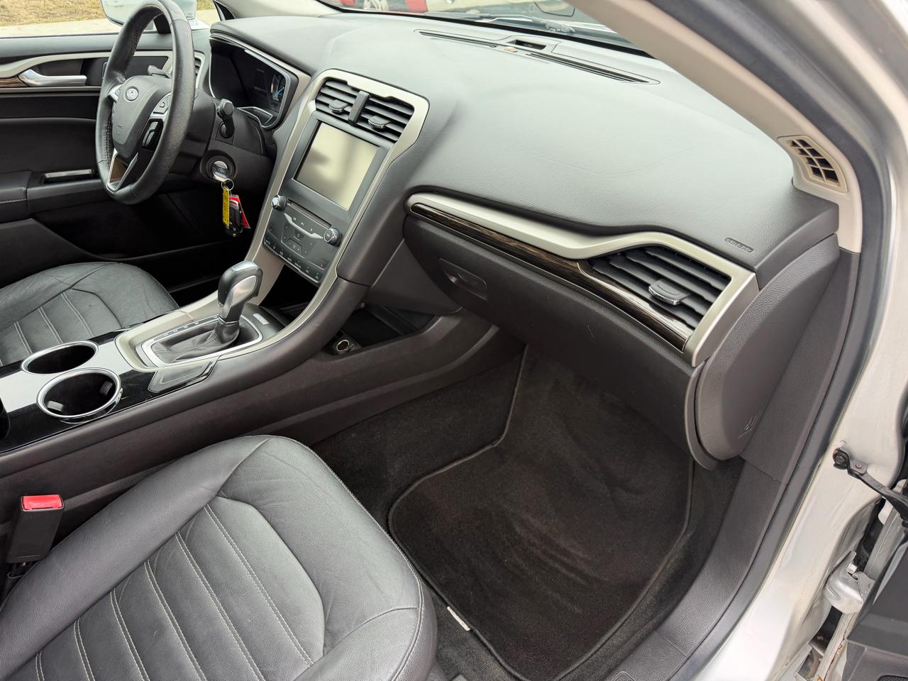 Ford Fusion 4dr Sdn SE FWD 2014