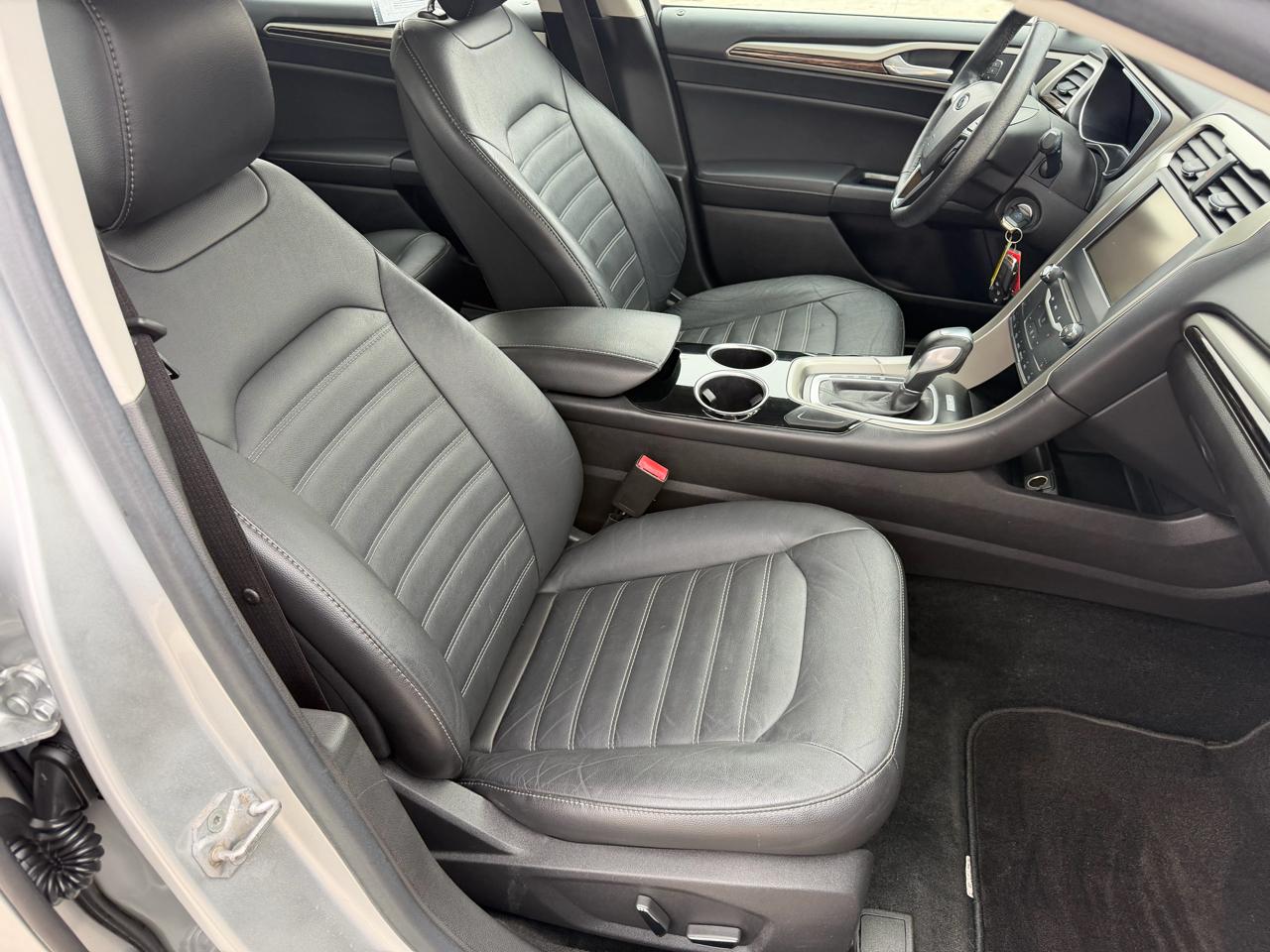 Ford Fusion 4dr Sdn SE FWD 2014