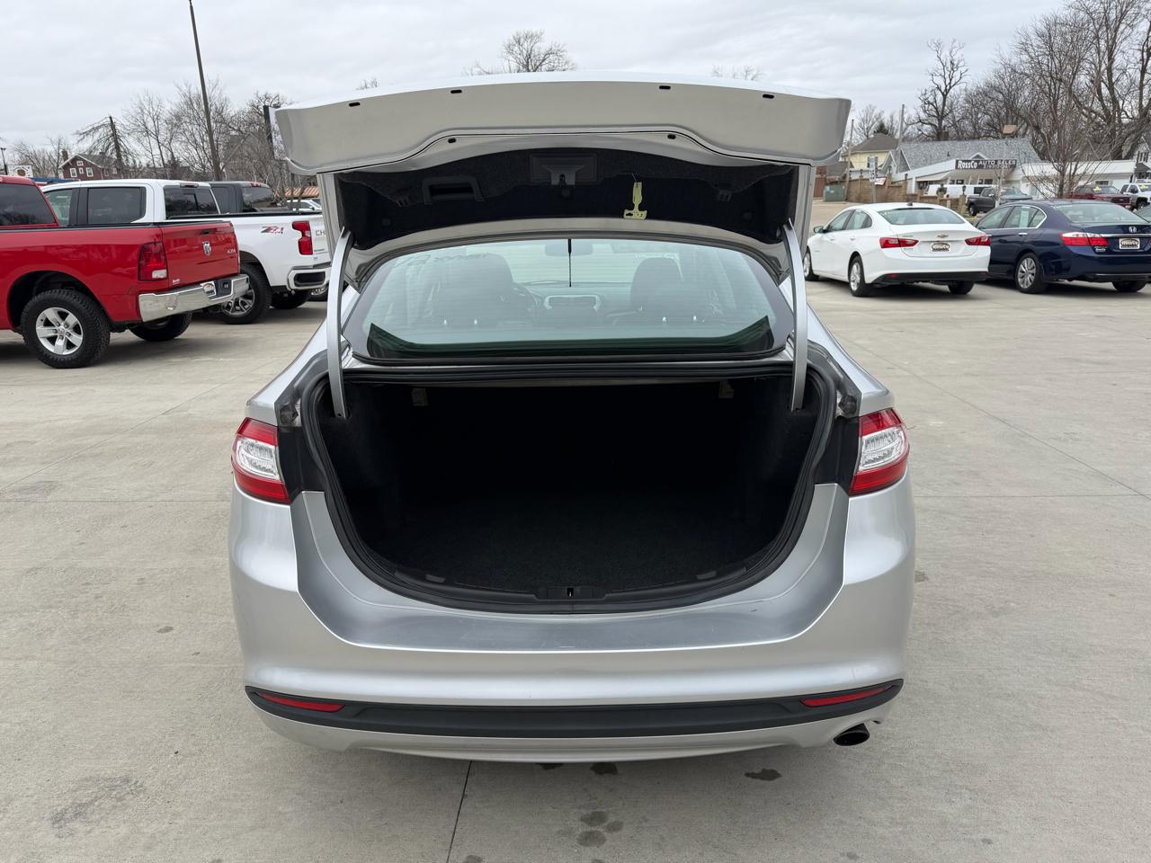 Ford Fusion 4dr Sdn SE FWD 2014