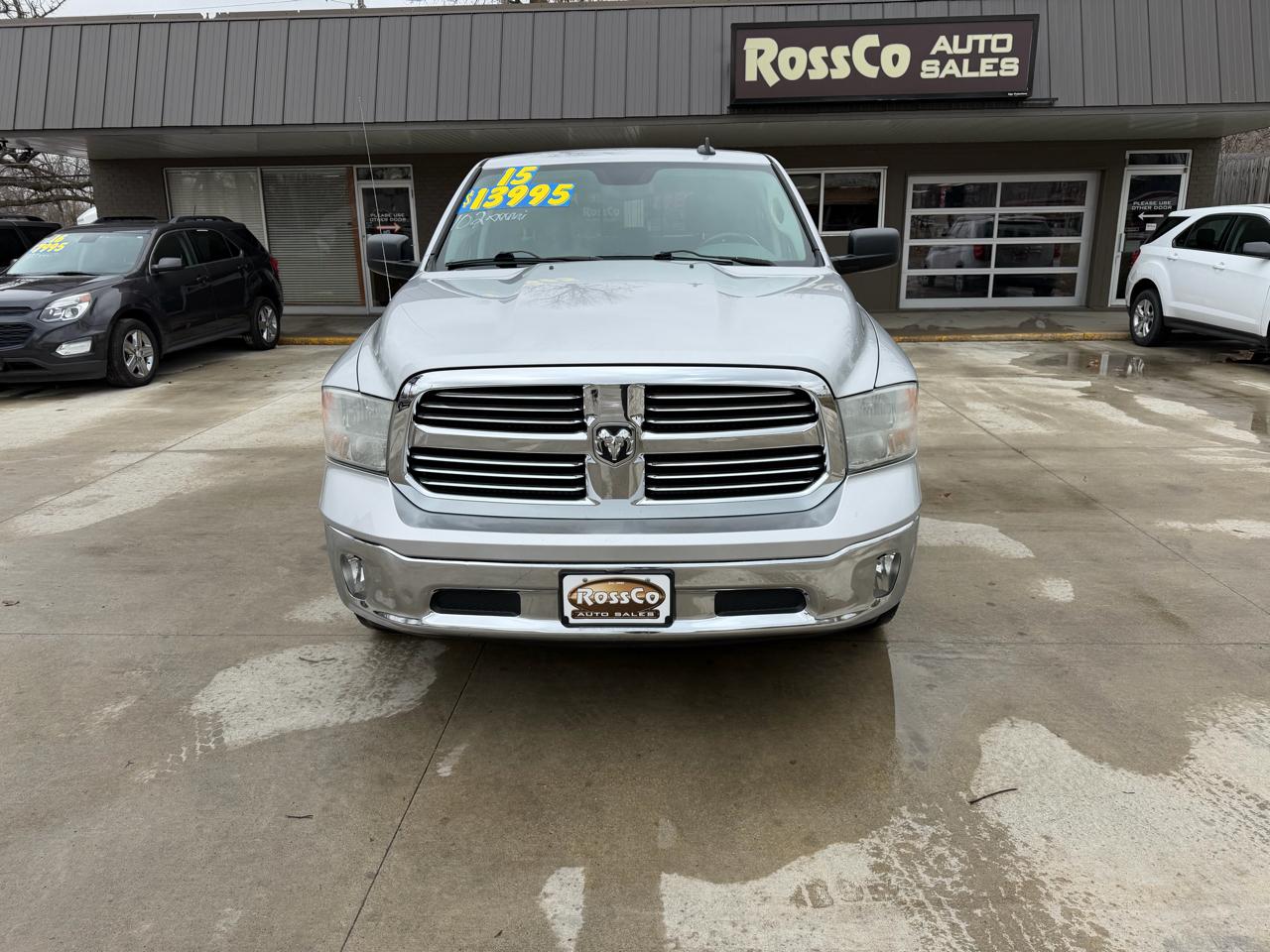 RAM 1500 4WD Crew Cab 140.5" Big Horn 2015