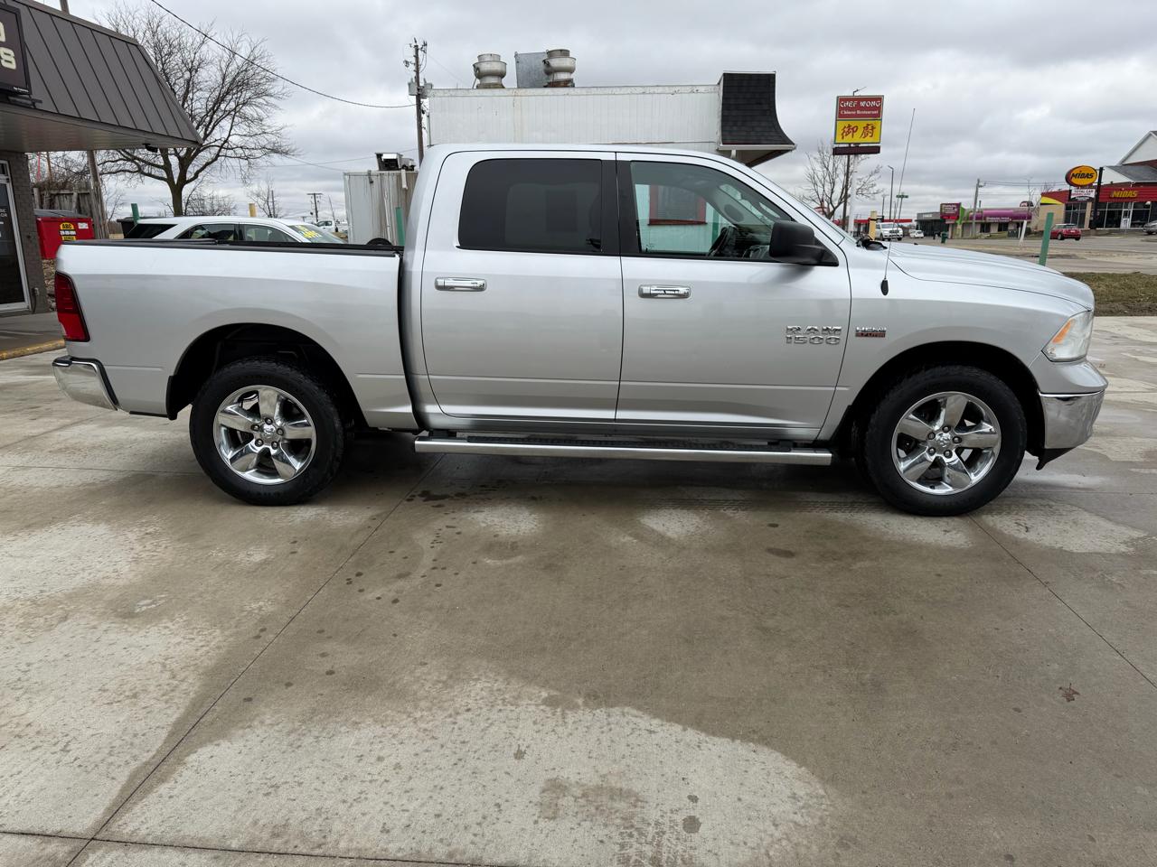 RAM 1500 4WD Crew Cab 140.5" Big Horn 2015