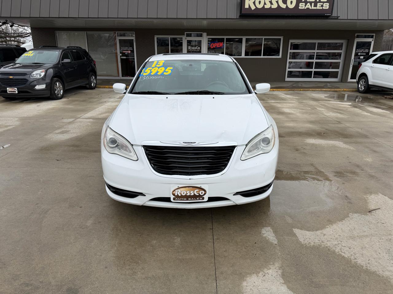 Chrysler 200 4dr Sdn Limited 2013