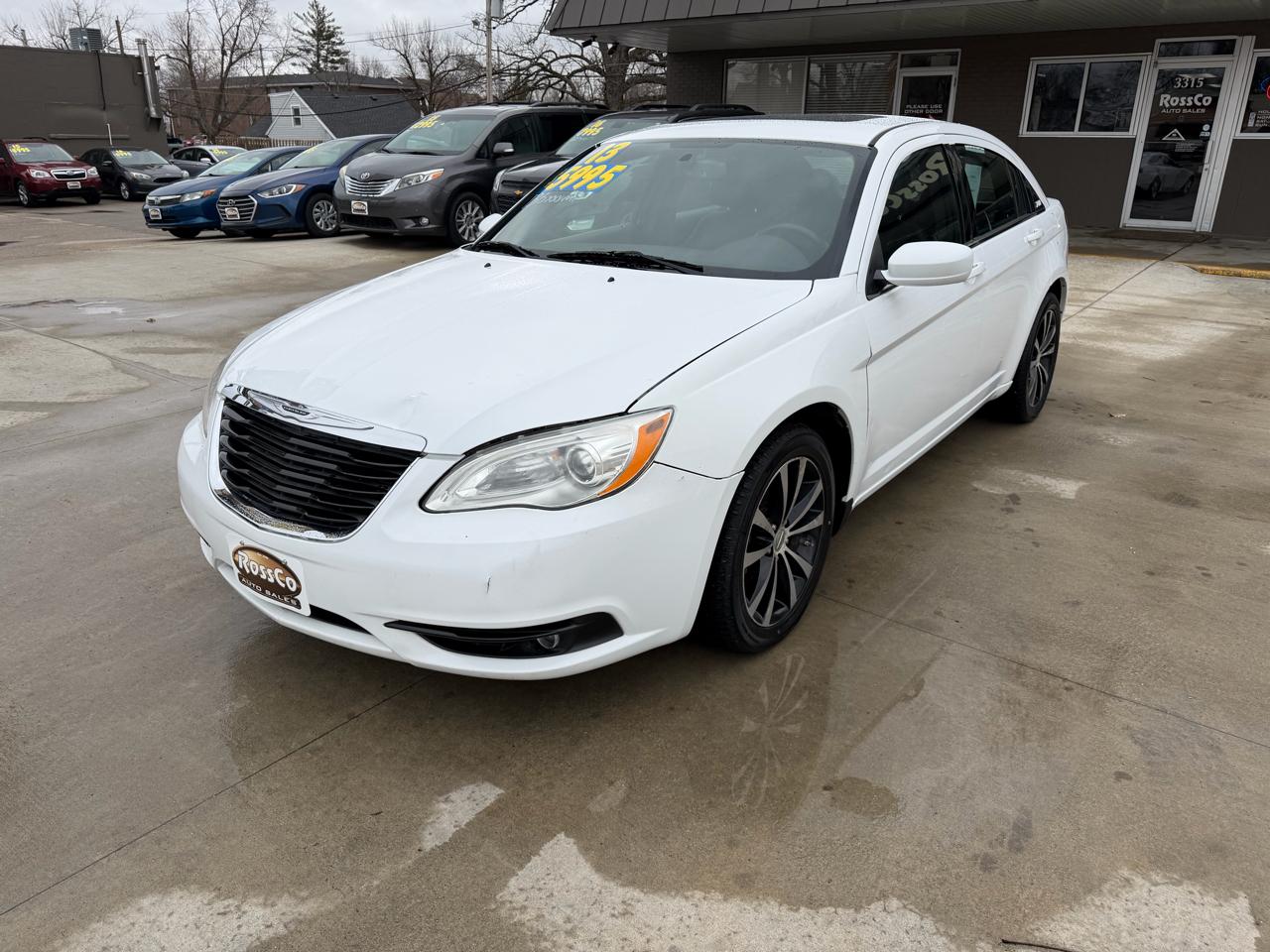 Chrysler 200 4dr Sdn Limited 2013