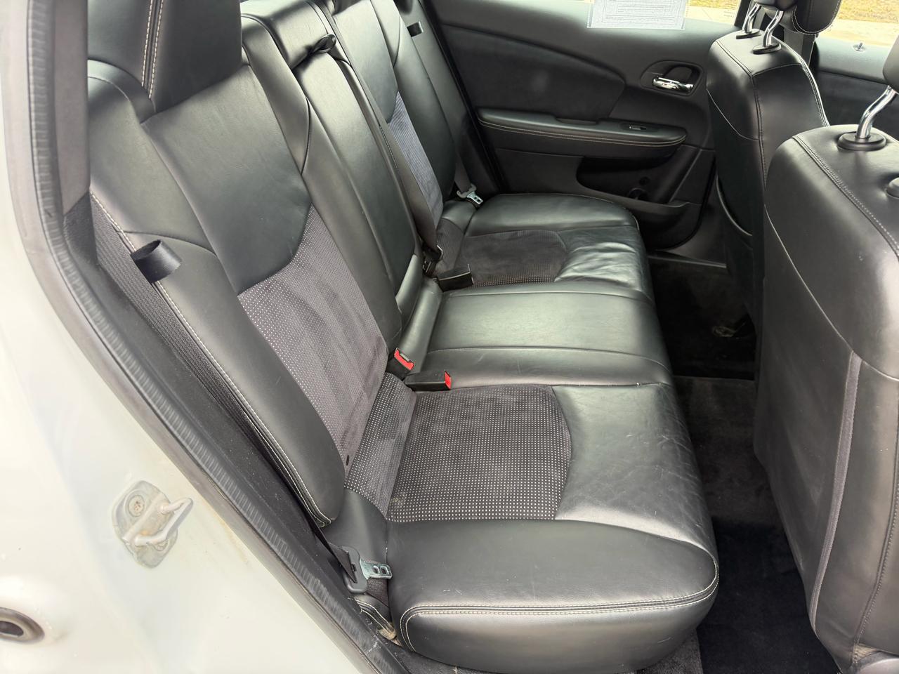 Chrysler 200 4dr Sdn Limited 2013