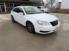 2013 Chrysler 200 