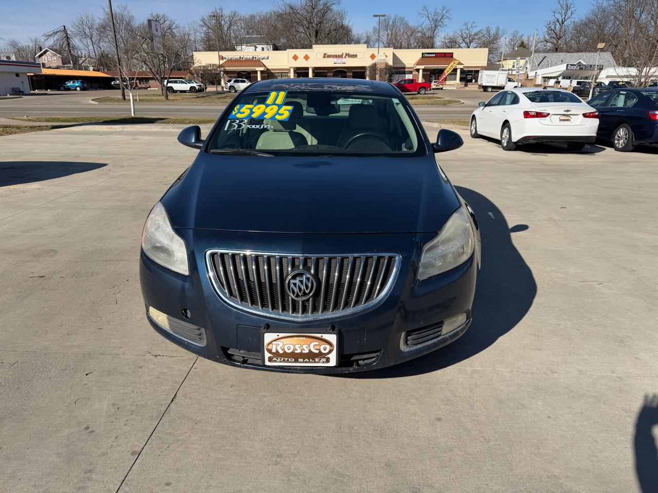 Buick Regal CXL 4D Sedan 2011