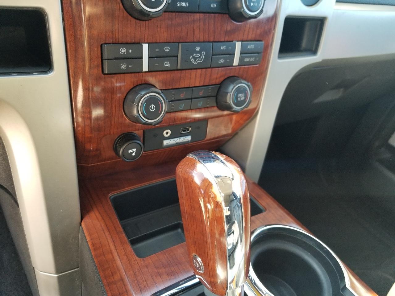 Ford F-150 4WD SuperCrew 145" Lariat 2009