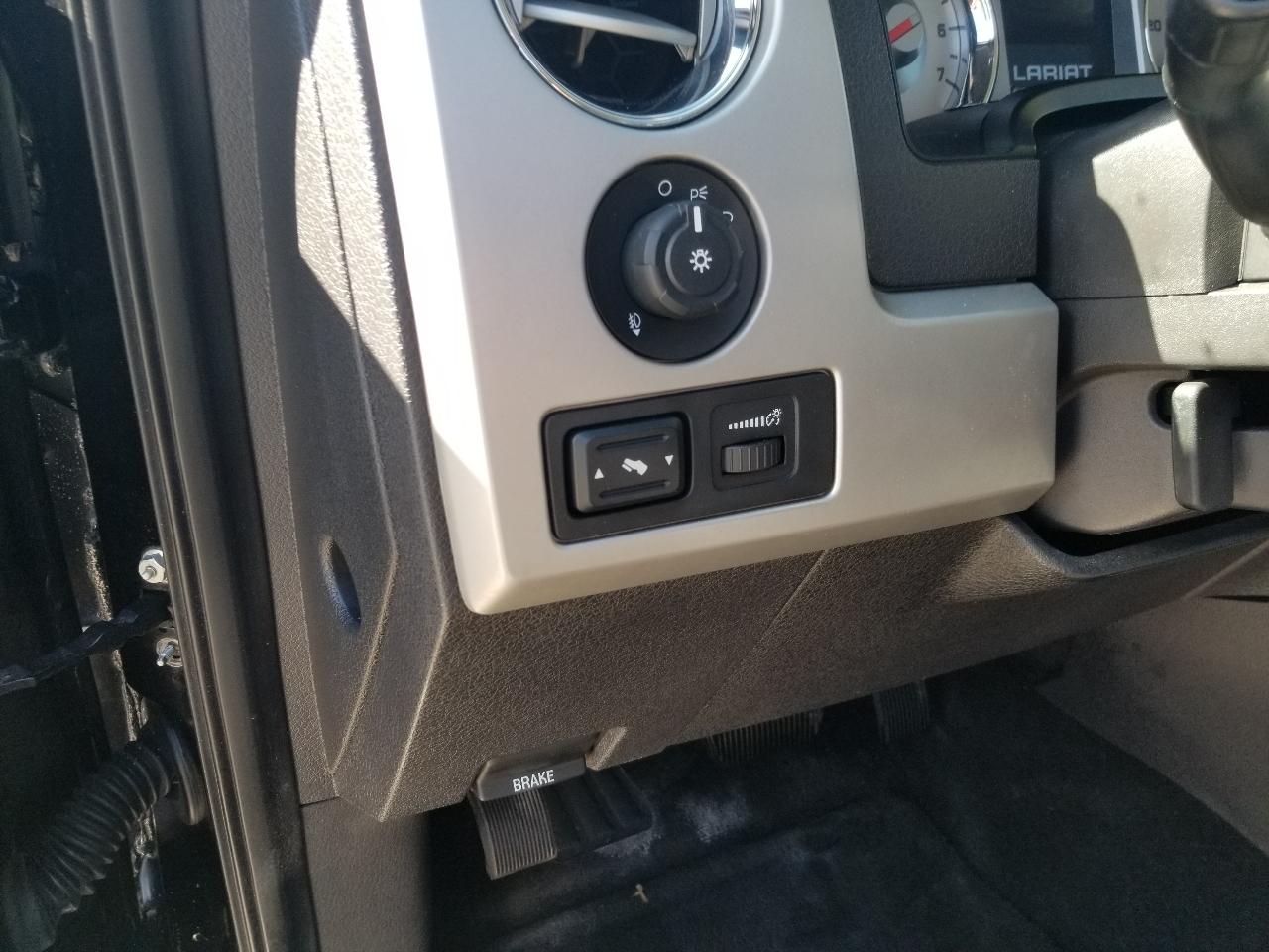 Ford F-150 4WD SuperCrew 145" Lariat 2009