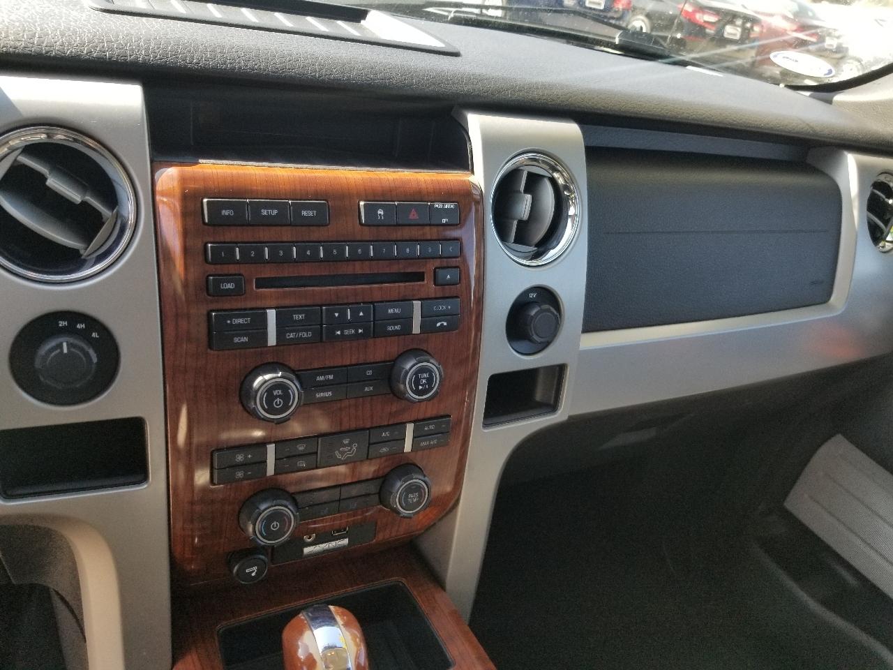 Ford F-150 4WD SuperCrew 145" Lariat 2009