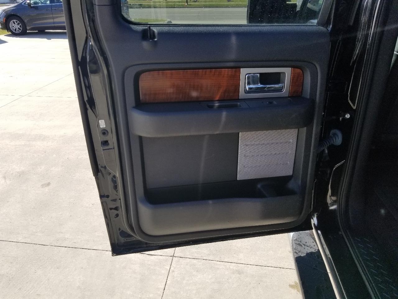 Ford F-150 4WD SuperCrew 145" Lariat 2009