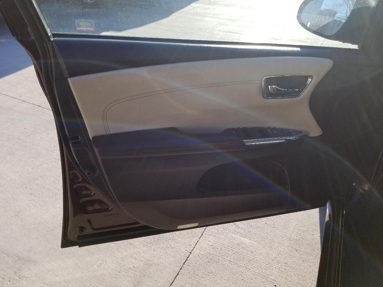 Toyota Avalon Hybrid 4dr Sdn XLE Premium (Natl) 2014