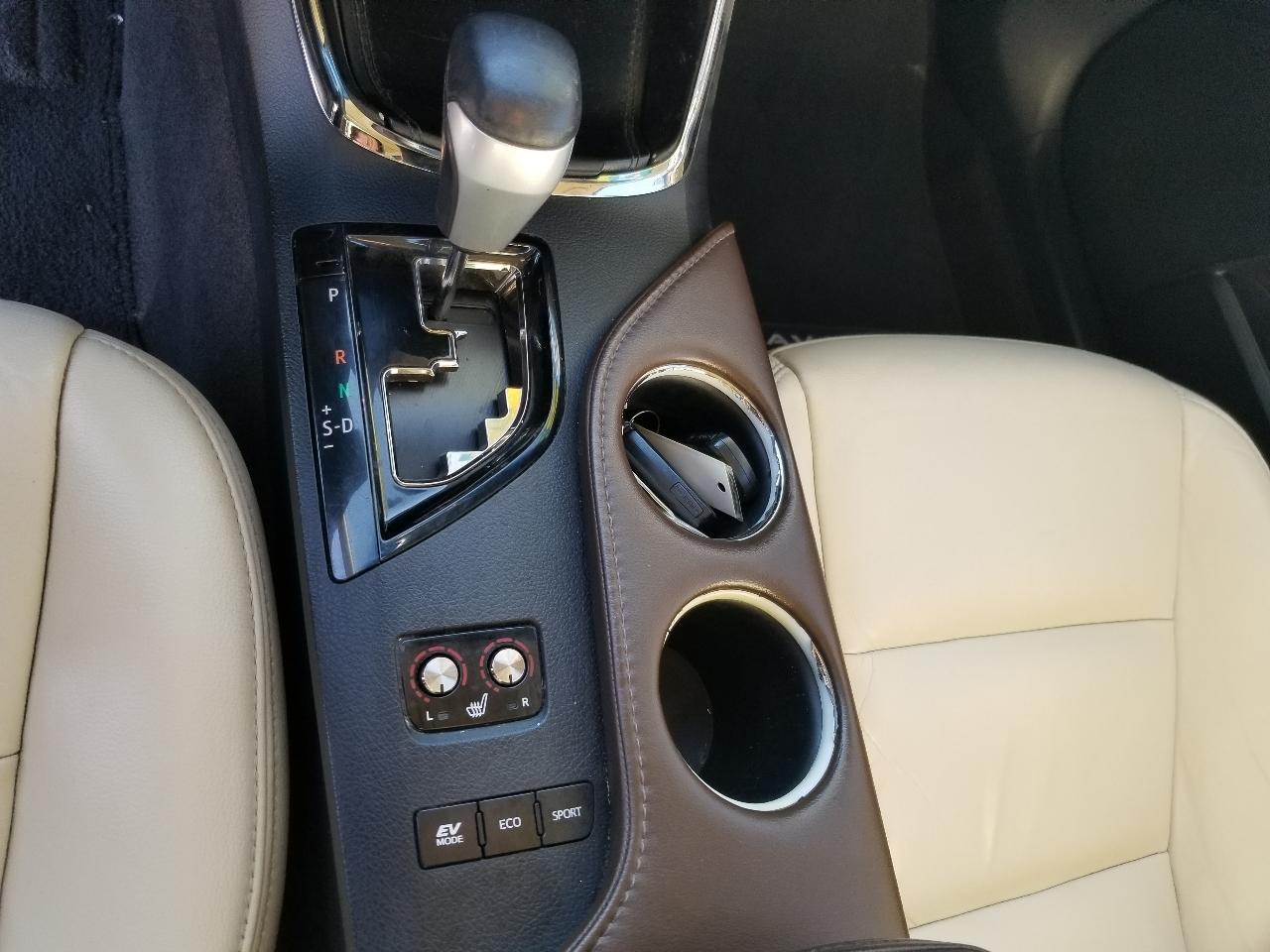 Toyota Avalon Hybrid 4dr Sdn XLE Premium (Natl) 2014