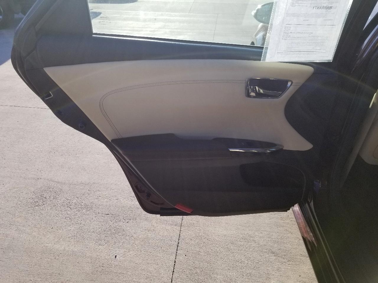 Toyota Avalon Hybrid 4dr Sdn XLE Premium (Natl) 2014