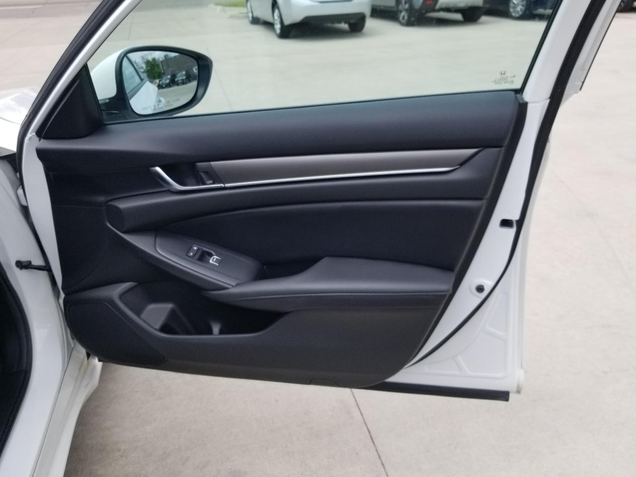 Honda Accord Sedan LX 1.5T CVT 2022