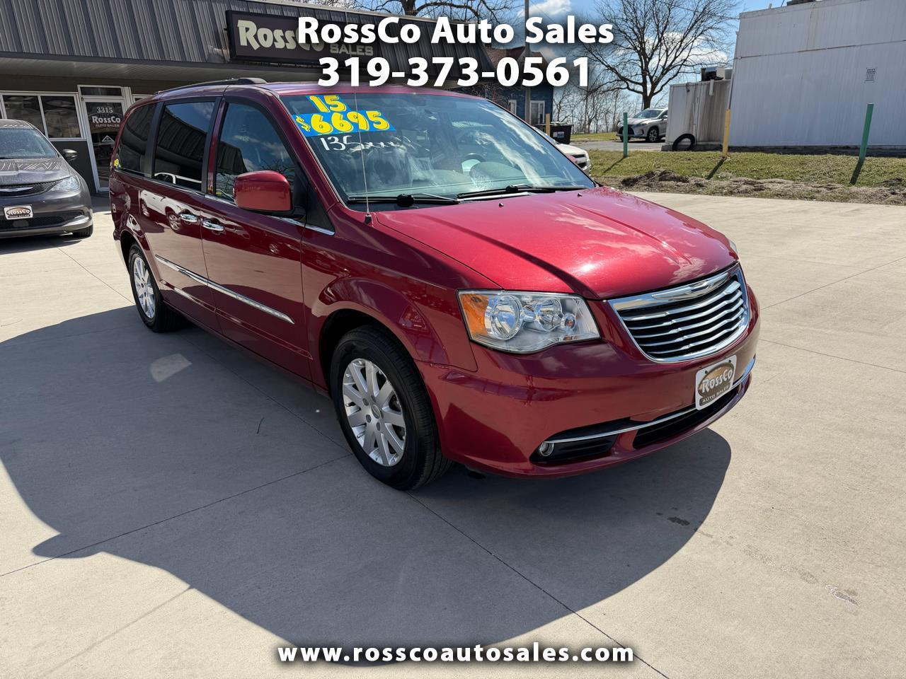 2015 Chrysler Town & Country Touring FWD