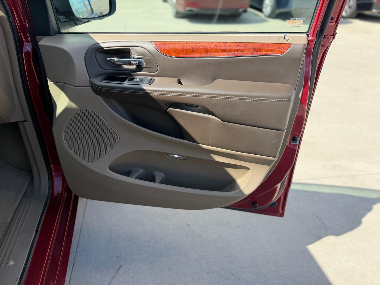 Chrysler Town & Country 4dr Wgn Touring 2015