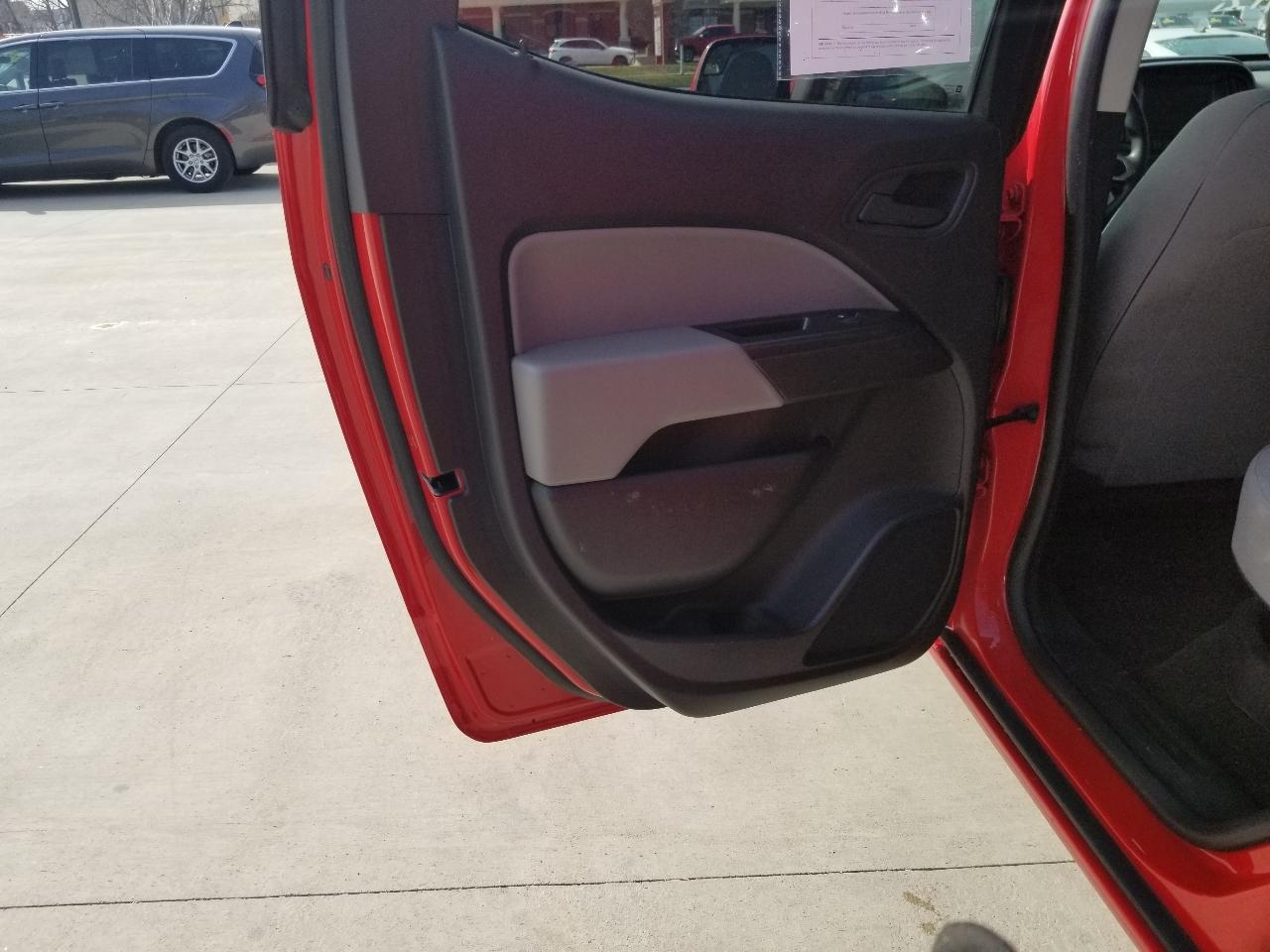 Chevrolet Colorado 4WD Crew Cab 140.5" Work Truck 2018