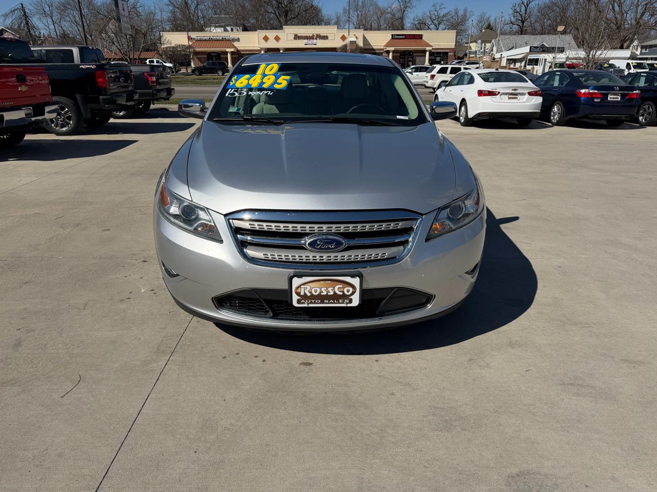 Ford Taurus 4dr Sdn Limited FWD 2010