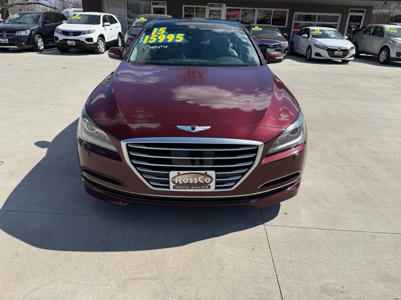 Hyundai Genesis 4dr Sdn V6 3.8L AWD 2015