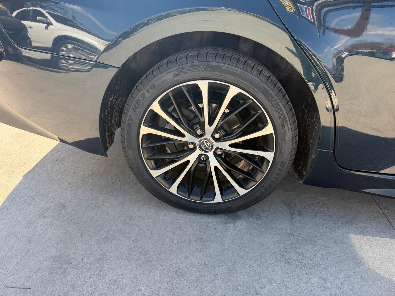 Toyota Camry SE 2019