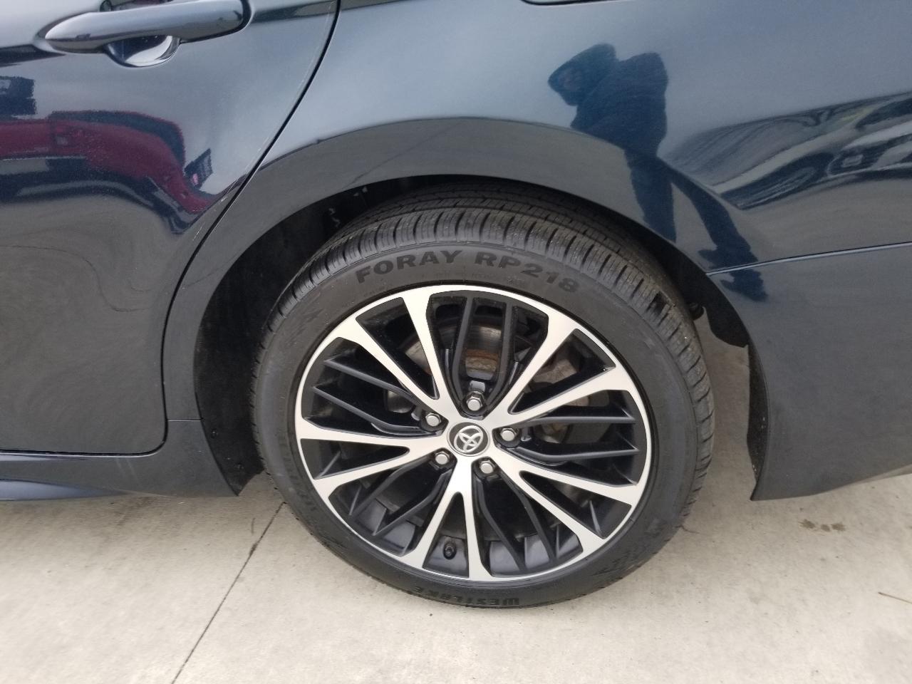 Toyota Camry SE 2019