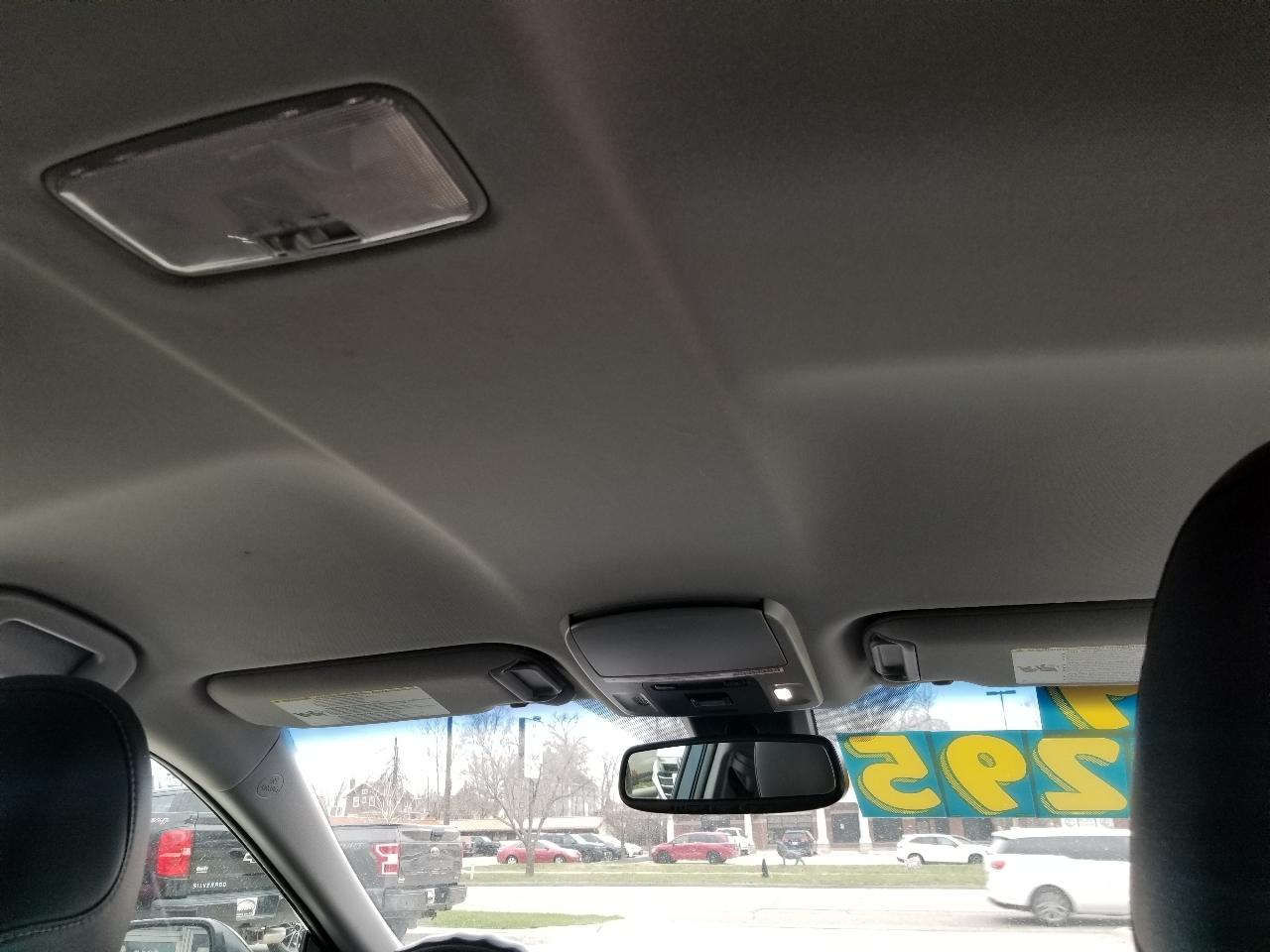 Toyota Camry SE 2019