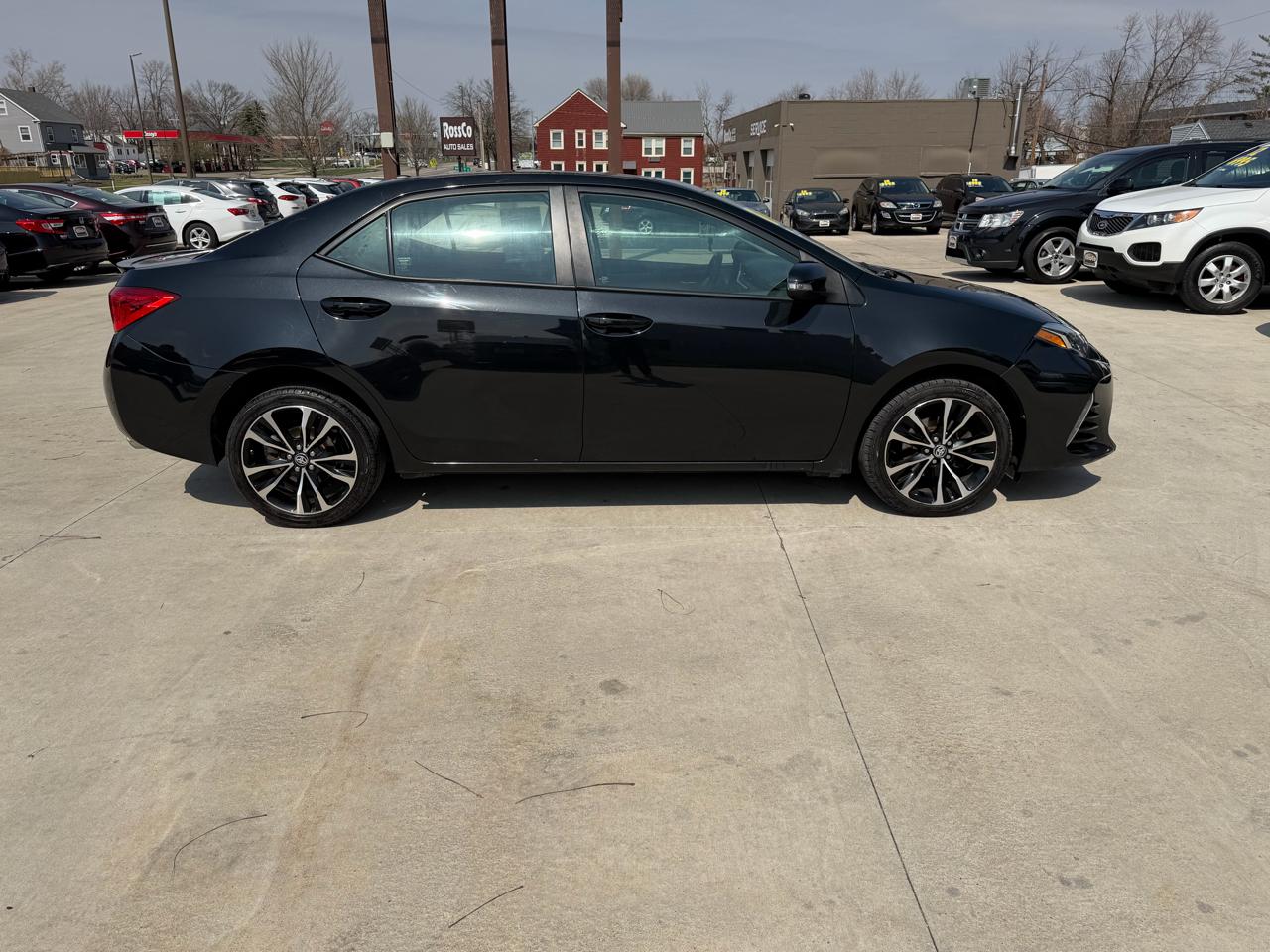 Toyota Corolla XSE CVT (Natl) 2017