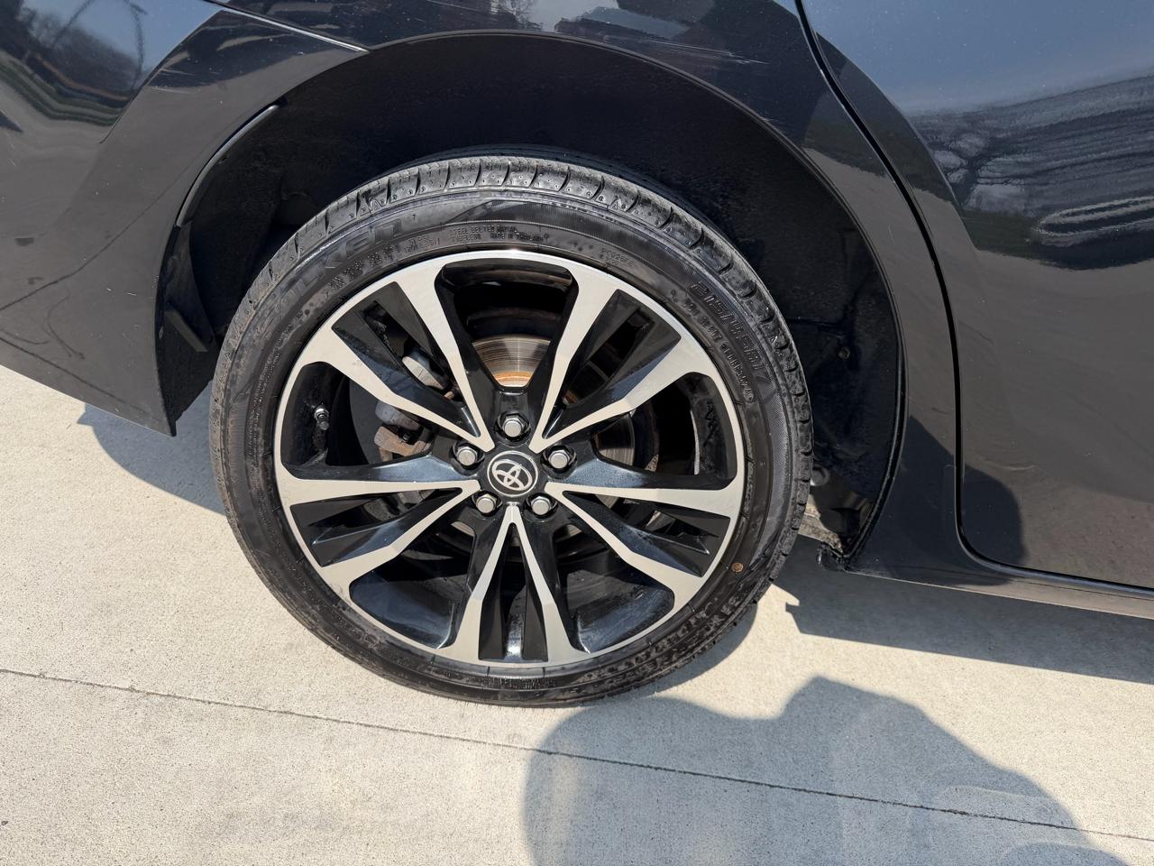 Toyota Corolla XSE CVT (Natl) 2017